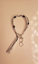 Tzit tzit style bracelet with adjustable clasp