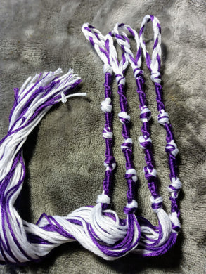 Dark violet and white tzitzyot